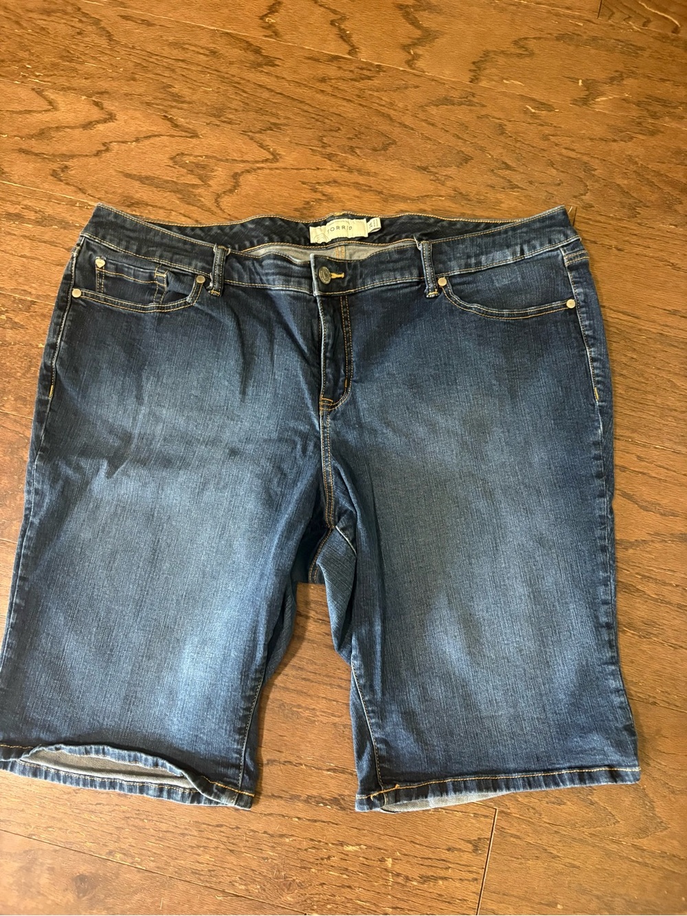 Torrid Dark Wash Denim Bermuda Shorts sz. 24